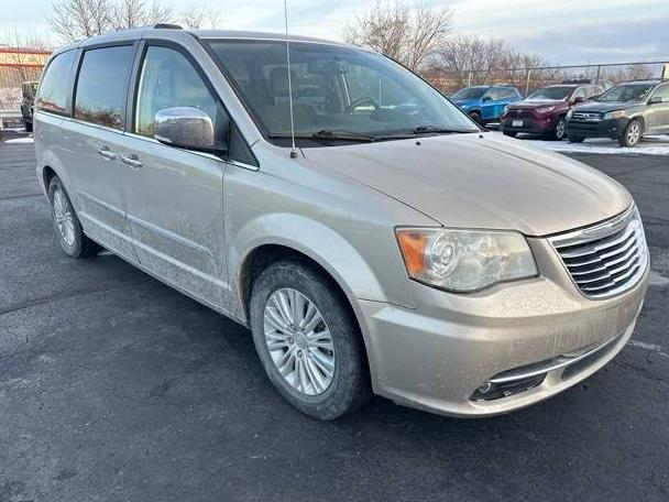 CHRYSLER TOWN AND COUNTRY 2014 2C4RC1GG3ER139107 image